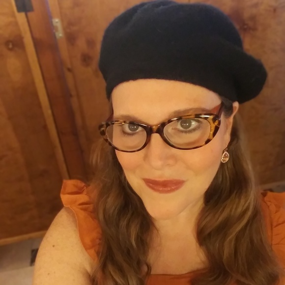 Meet your Posher, Kim - Picture 1 of 1